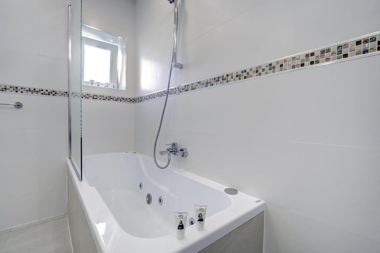 Westminster Puerto Banus Marina Appartamento Marbella Esterno foto