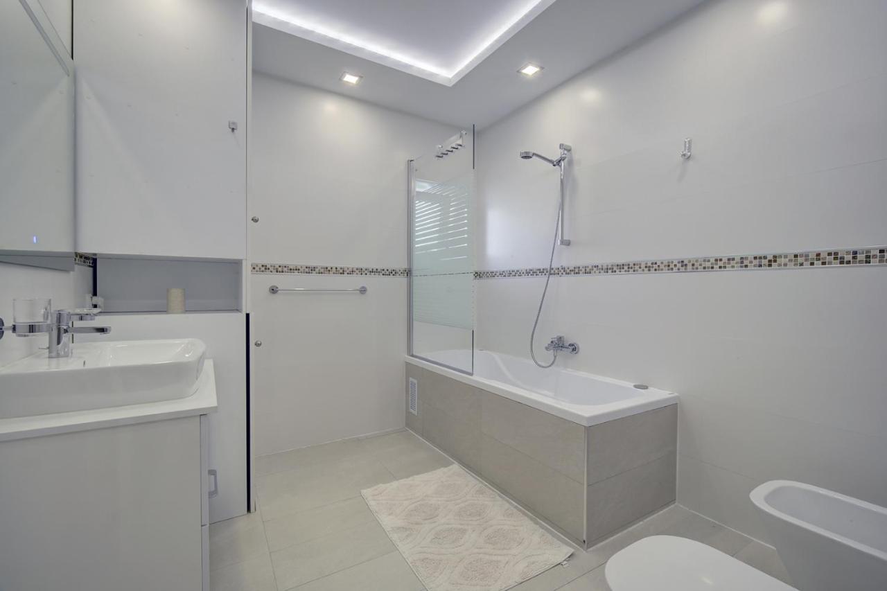 Westminster Puerto Banus Marina Appartamento Marbella Esterno foto